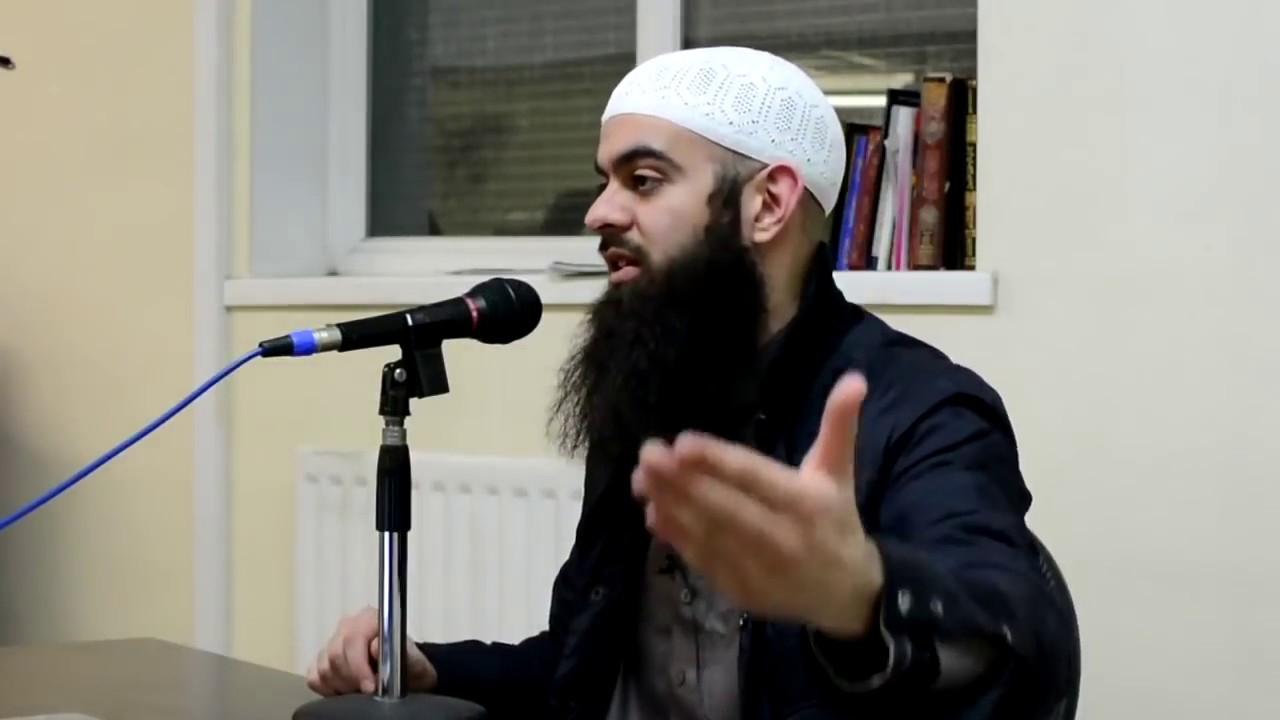 Hanging The Qur'an Around Your Neck by Shaikh Abu Ibraheem Hussnayn