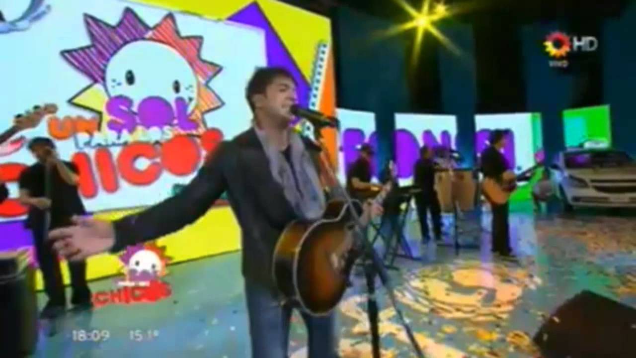 Luis Fonsi - Gritar Un Sol Para Los Chicos 2012