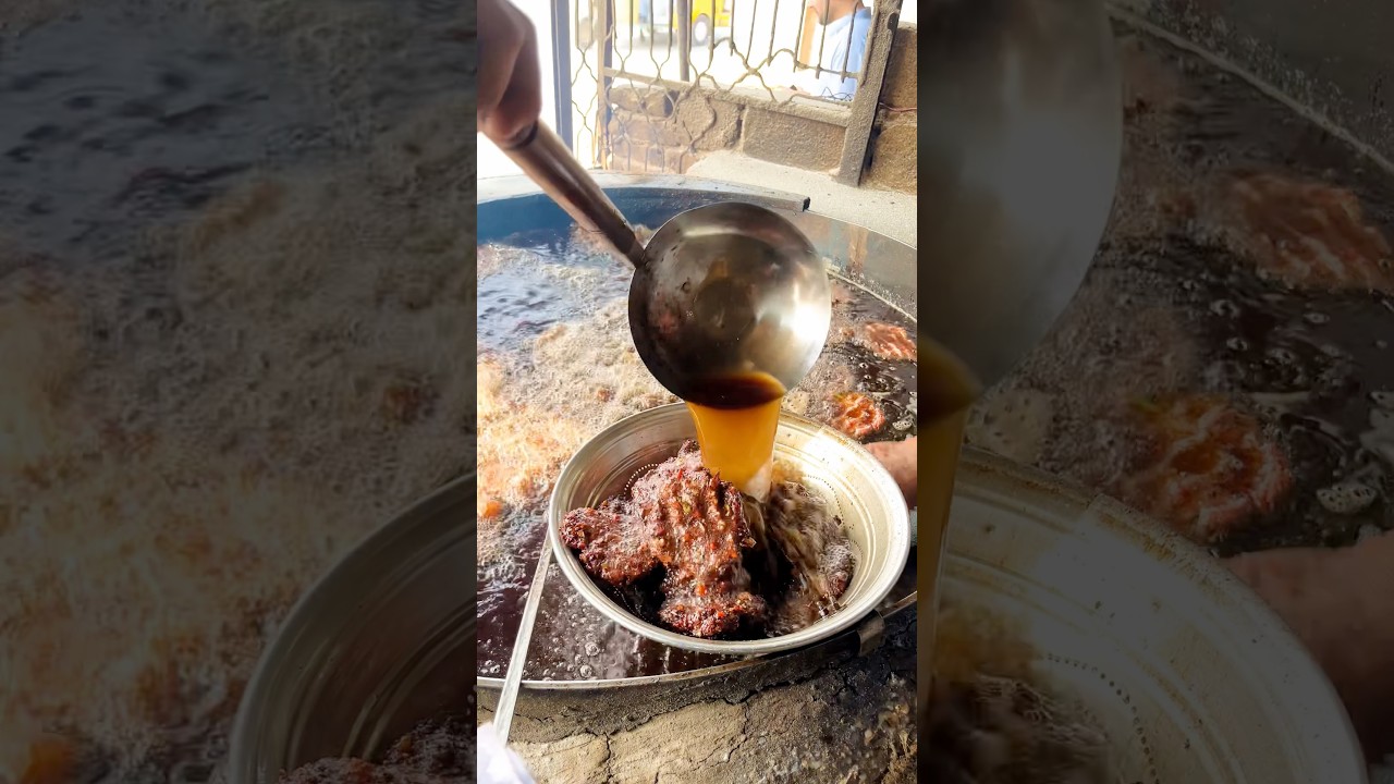 Wow | Mardan Famous Shankar Chapli Kabab | Beef Kabab | Street Food Mardan #food #streetfood