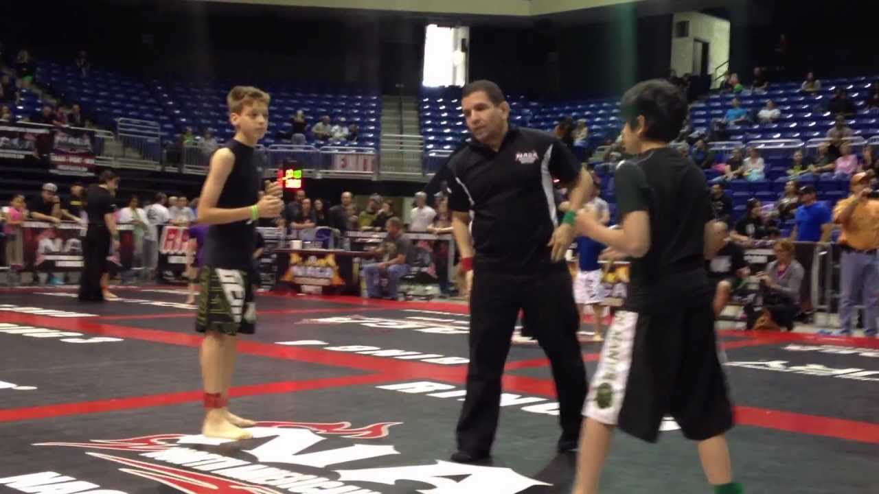 Triangle choke - Dylan - kid's BJJ - Iron Mantis BJJ School - 2013 NAGA Houtson Championship