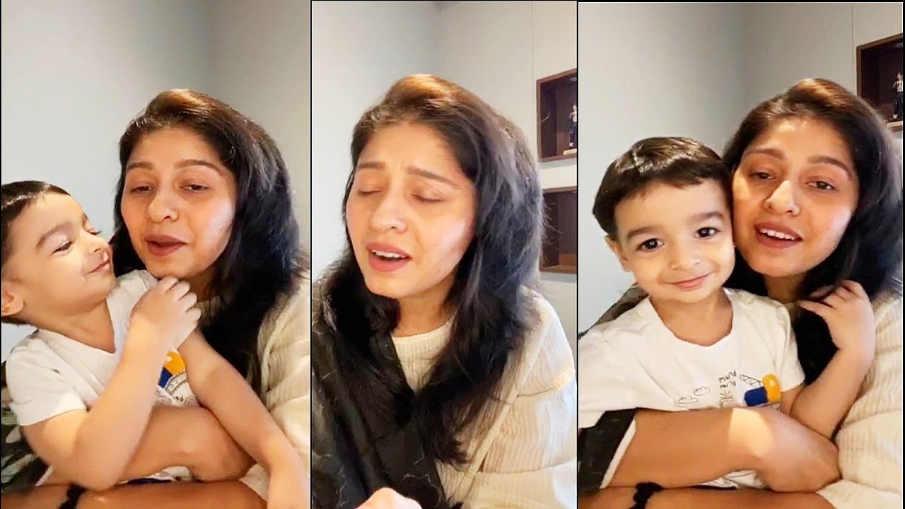 Sunidhi Chauhan Talented Singer Live Singing Song For Fans On Birthday  | Secret Media Hacker