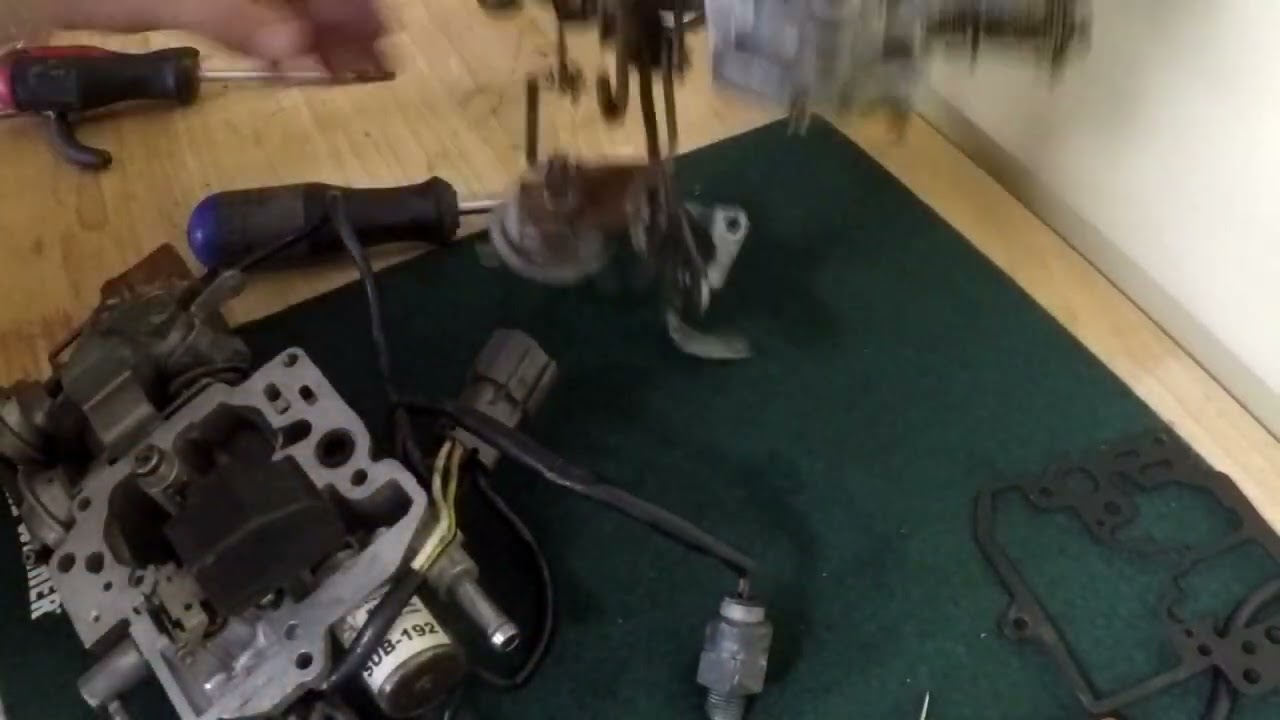 1990 Subaru Justy DFC328 Carburetor Disassembly & Cleaning