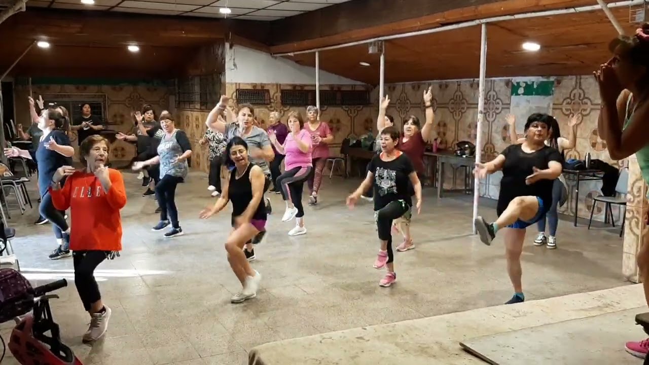 Baile entretenido 9 Viernes 13 de Marzo 2026 profesora Angela Sierra club los 120 lo Espejo