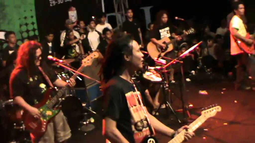 festival reggae losari(S2B) hancur.