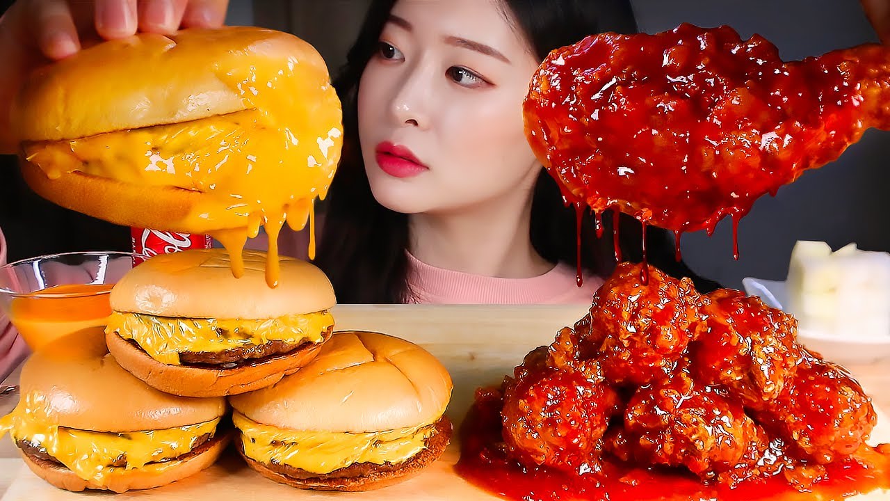 ASMR Двойные чизбургеры & Острый жареный цыпленок * Сырный соус MUKBANG Eating Show