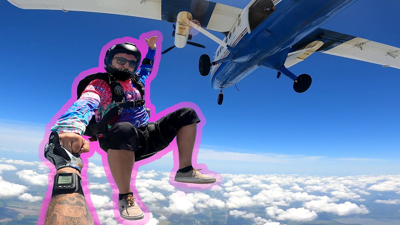 Skydive Spaceland Sit Fly Jumps