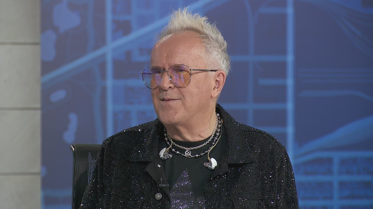 Singer Howard Jones talks global tour and 80s hits