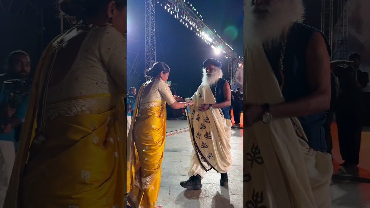 Sadhguru & Radhe Share an Emotional Moment #Mahashivratri
