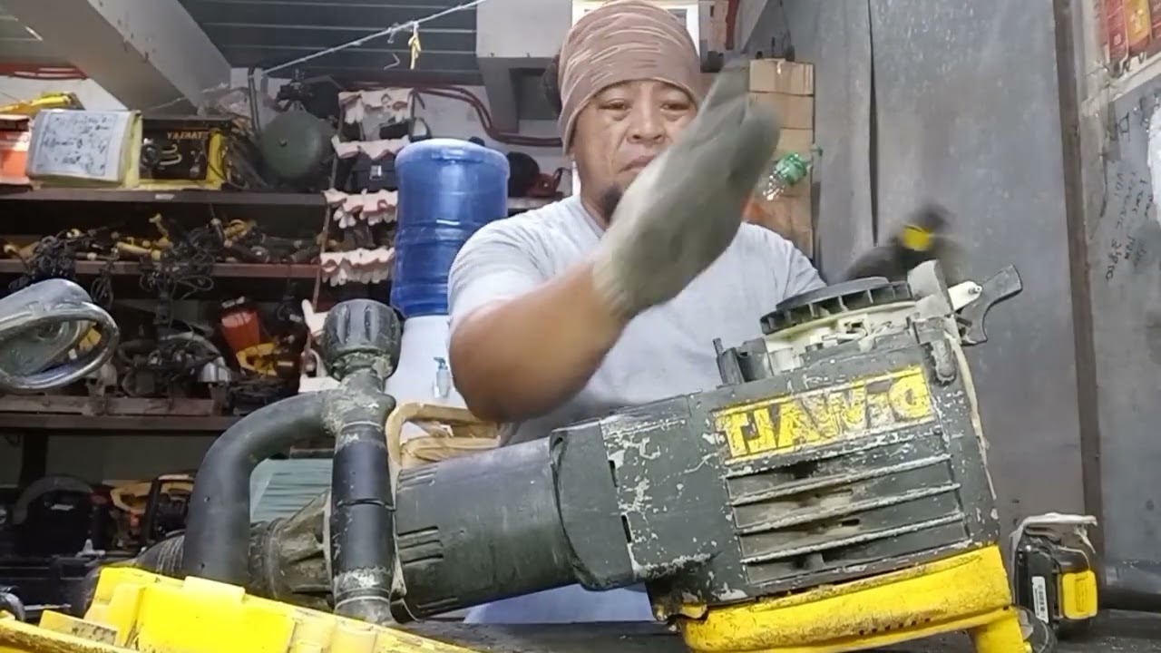 d25899 10 kilos Jack hammer dewalt