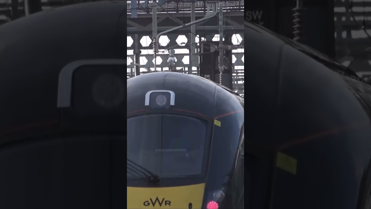 Great Western Railway Class 800 lowers PANTOGRAPH to head down Stroud Valley at Swindon