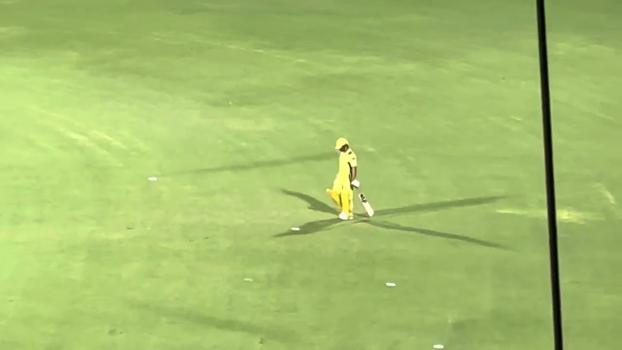 The Dhoni entry vibe in Chepauk after 4 yrs 🔥