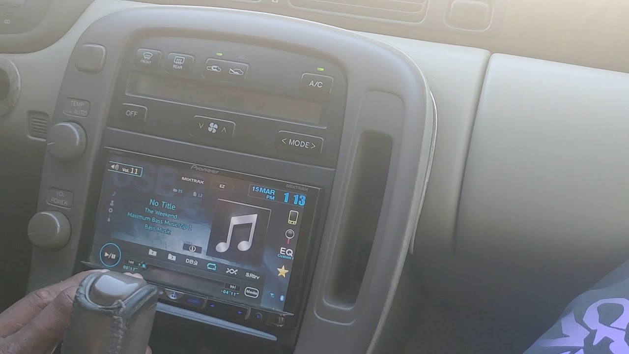 Single DD Audio Z3 18 Powered By 2 DD M5 Strapped @ 2 Ohm