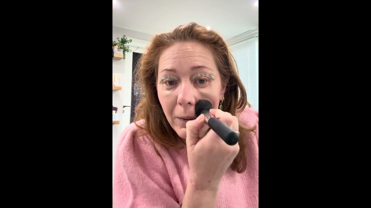 Make-up na een ooglidcorrectie 