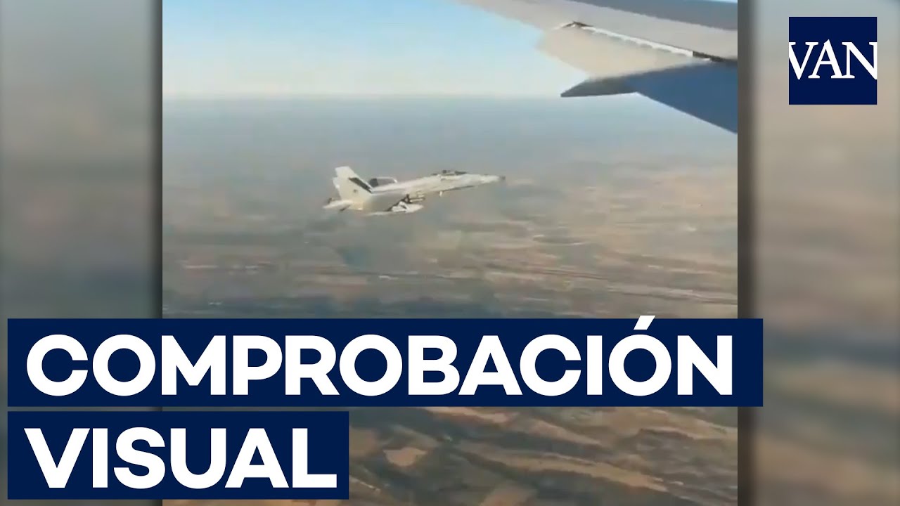 Comprobación visual de un F-18 al AC837 antes del aterrizaje de emergencia en Barajas