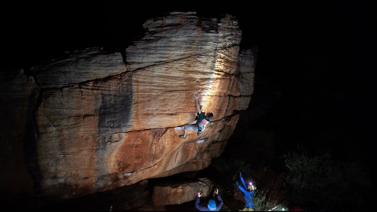 Uncut: Adrian Chmiała - Splash of red 7C+ | Rocklands