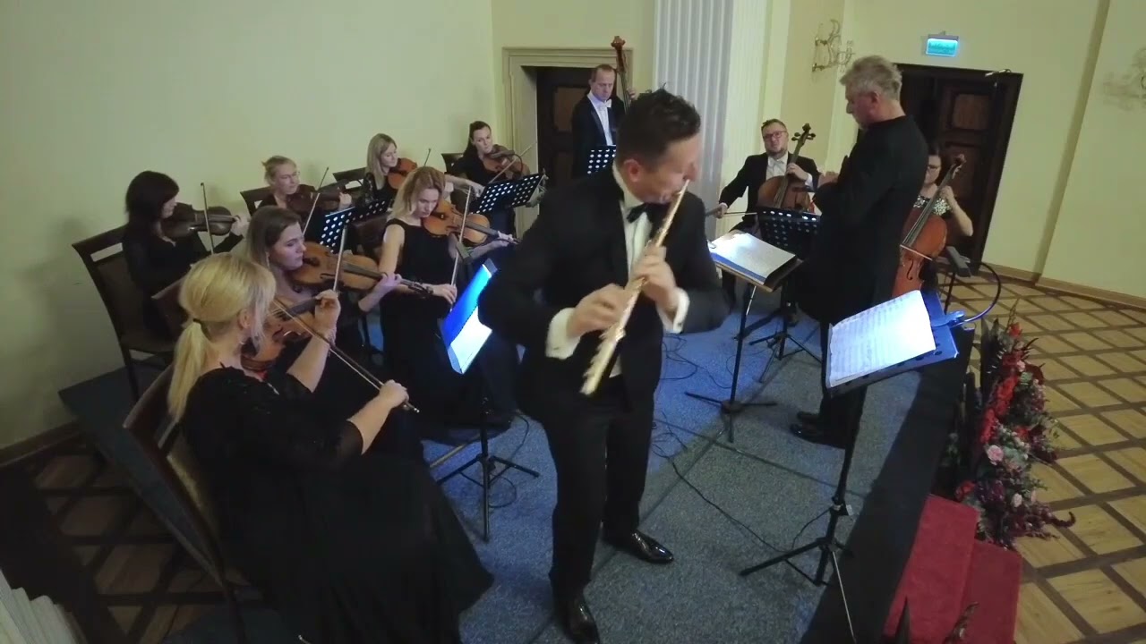 Lukasz Wos Aria for flute and strings