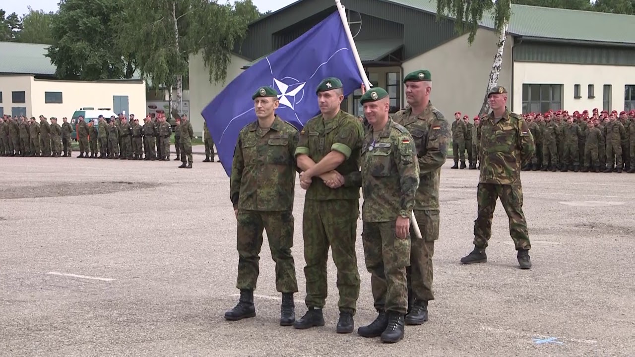 NATO priešakinių pajėgų bataliono kovinės grupės vadų pasikeitimo ceremonija