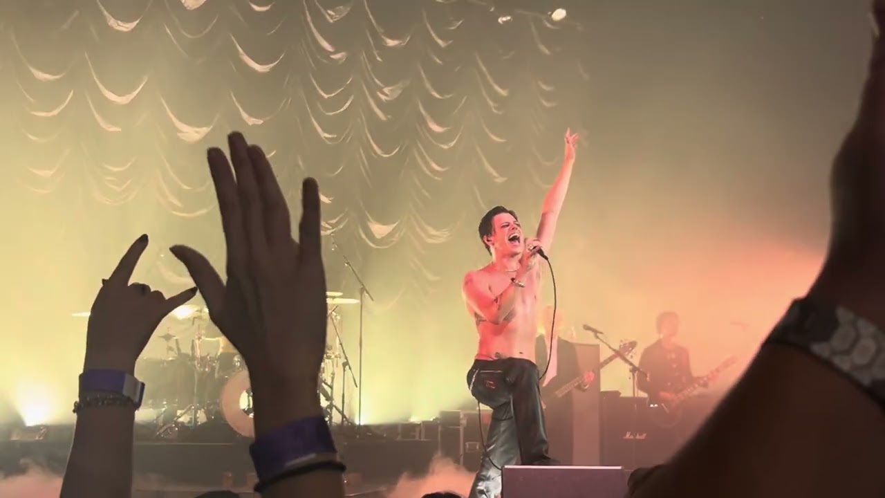 @yungblud  GHOST live in San Diego