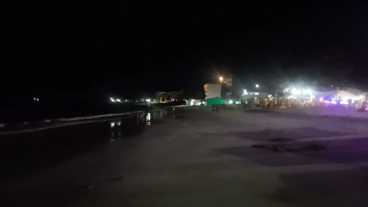 Noite 🌙 Na praia 🌴 
