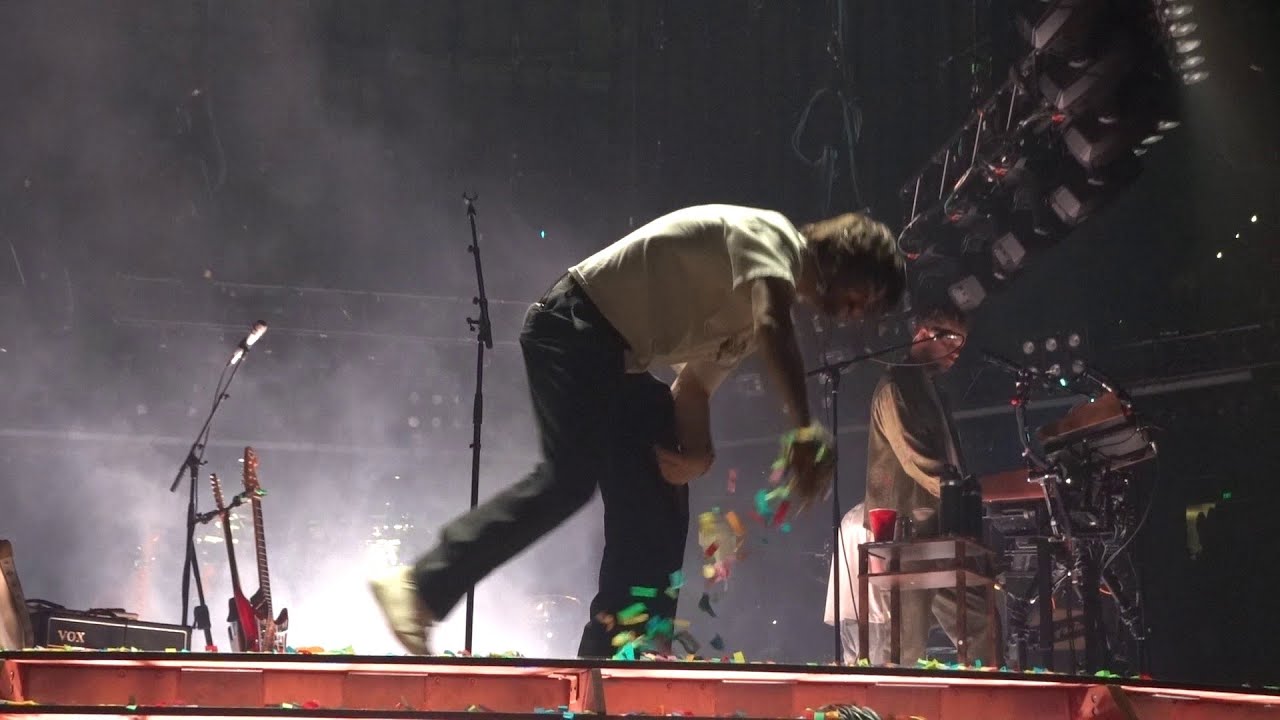 Tame Impala - Nangs and Obsolete – Live in Oakland