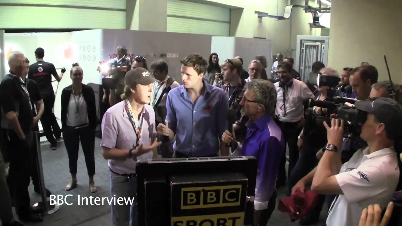 Paul 'On The Run' at the F1 qualifying in Abu Dhabi.