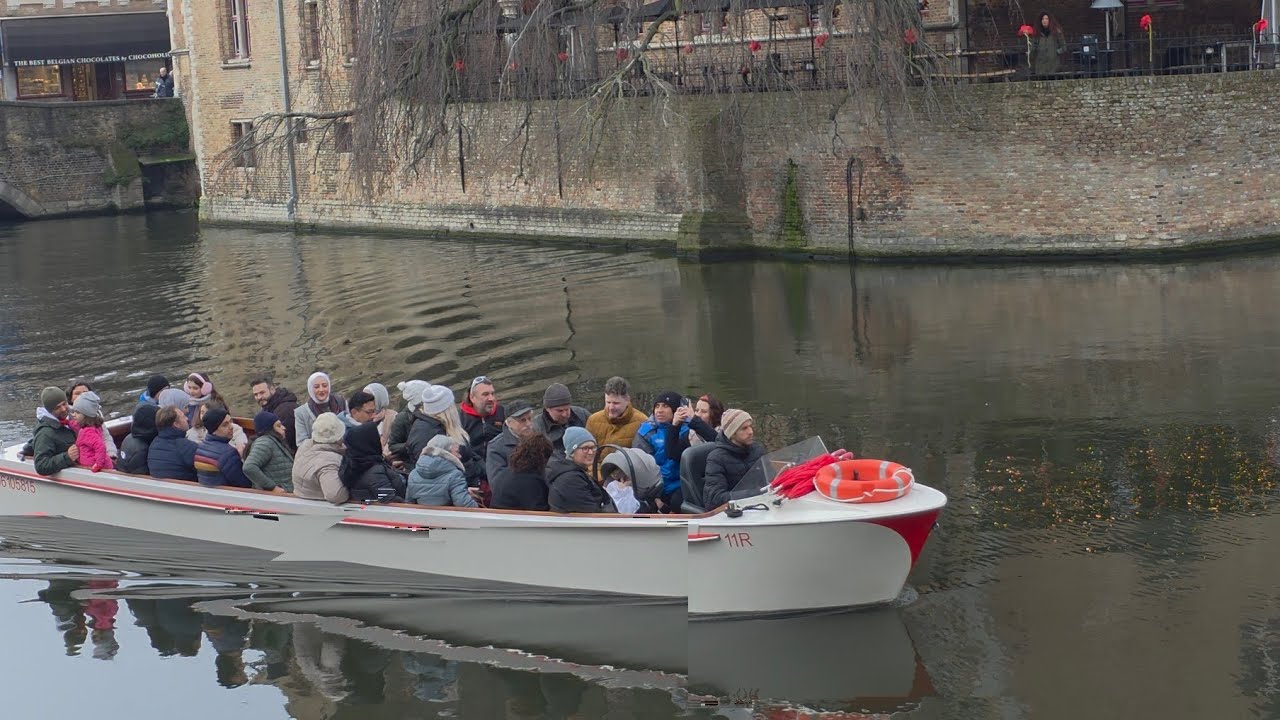 جولة رائعة وممتعة في مدينة  bruges  بلجيكا 🇧🇪  جولة في وسط الماء بالسفينة ياسلام 🇫🇷🇲🇦
