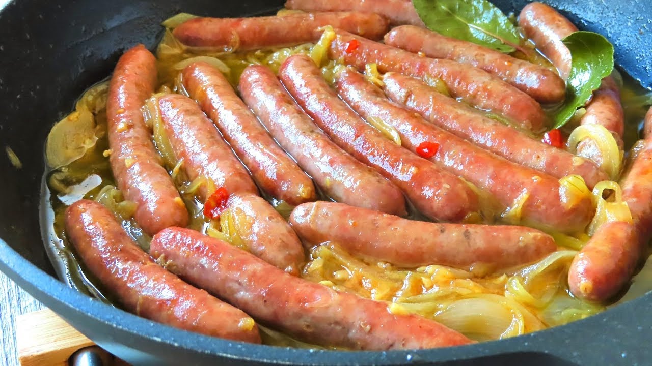 Salchichas al vino. Receta fácil, rápida, económica y riquísima