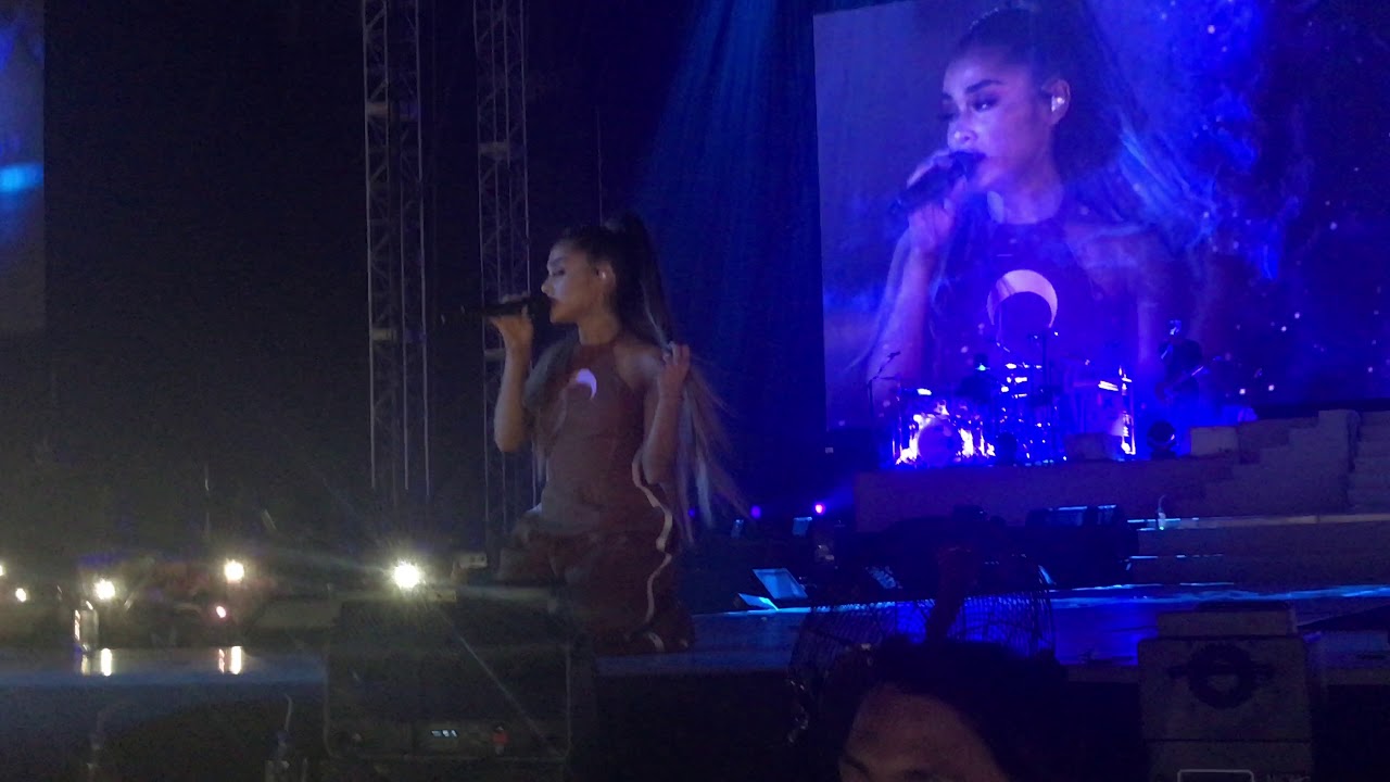 [170815 아리아나 그란데 내한 레전드 직캠] Moonlight (Ariana Grande dangerouswomantour live 4K)