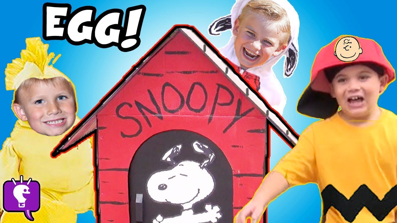 SNOOPYS GIANT Dog House Egg: The PEANUTS Movie Toys with HobbyKids