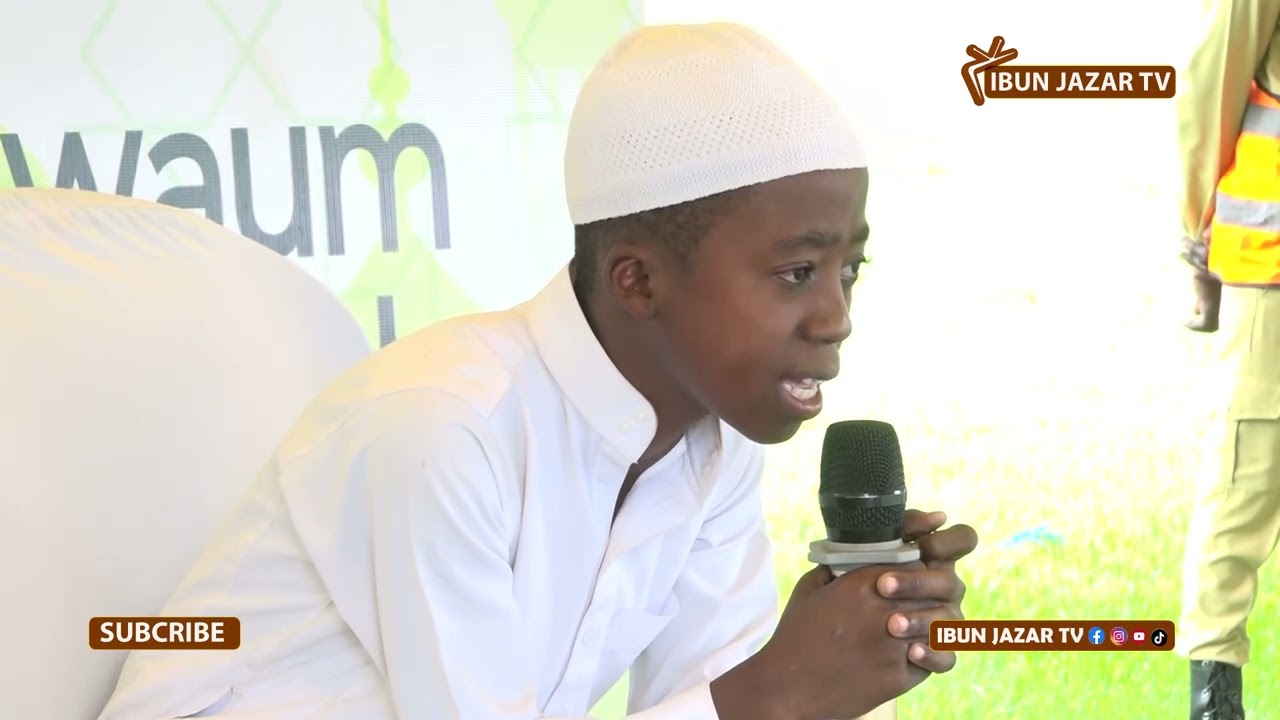 KIJANA MDOGO ALIYEMLIZA JAJI KWA SAUTI YA KIPEKEE MASHINDANO YA QUR'AN MOROGORO
