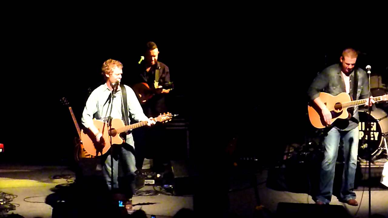 Damien Dempsey & Glen Hansard - School Days Over, Vicar Street, 2011 [HD]