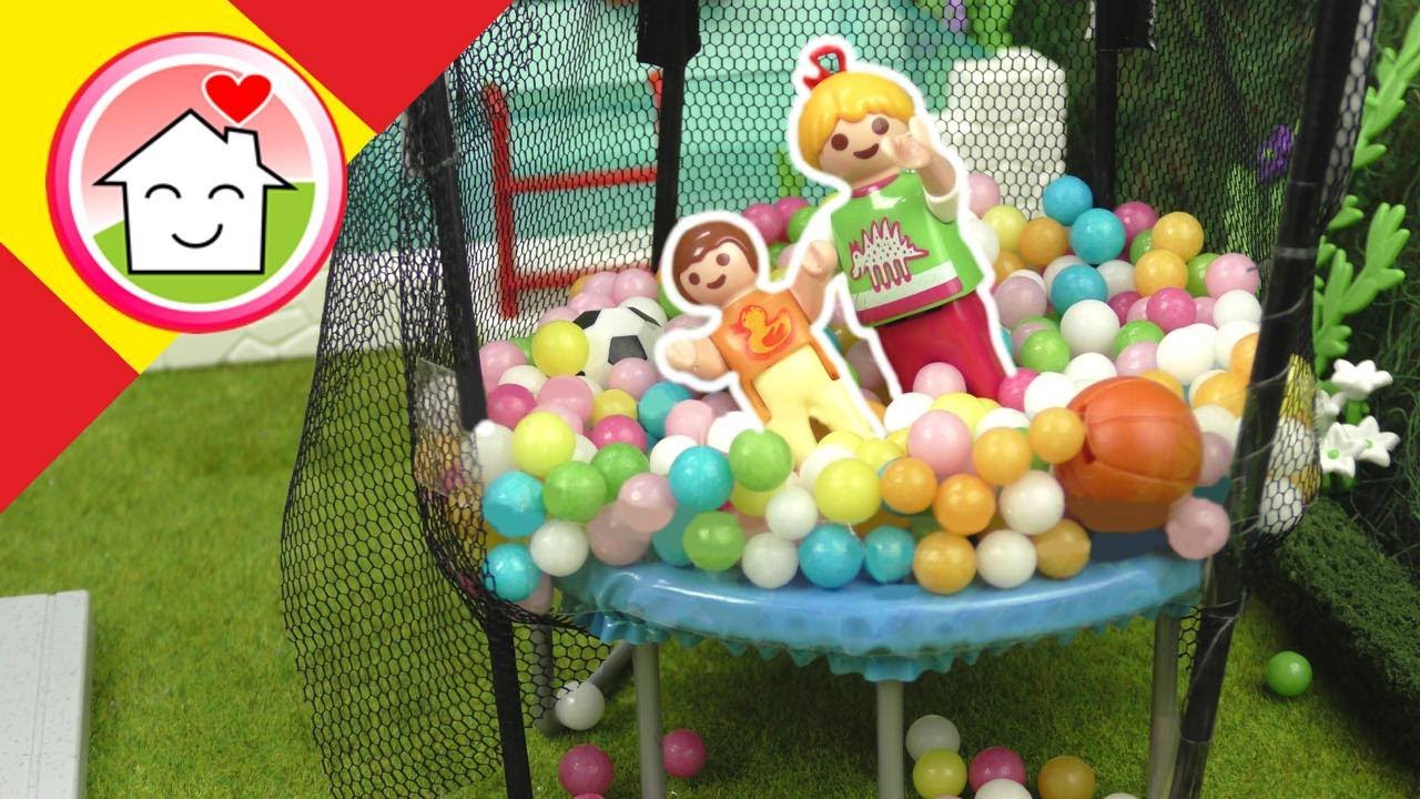 Playmobil en español La piscina de bolas con trampolín - La Familia Hauser