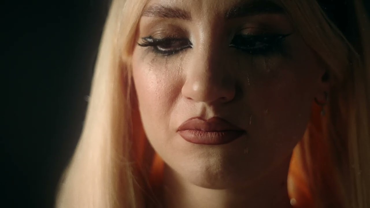 Paulina - M-am născut cu inima frântă