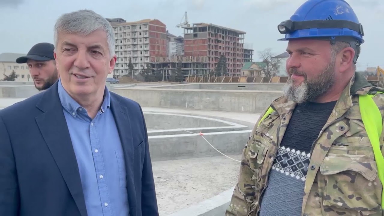 Хизри Абакаров проинспектировал ход работ в парке им. Низами Гянджеви в Дербенте