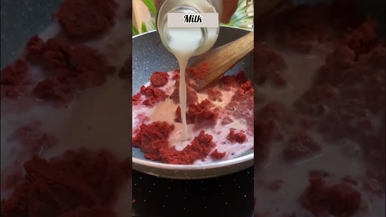 Make this with leftover beetroot  juice fibre #trendingshorts #leftoverrecipe #carrothalwa #shorts