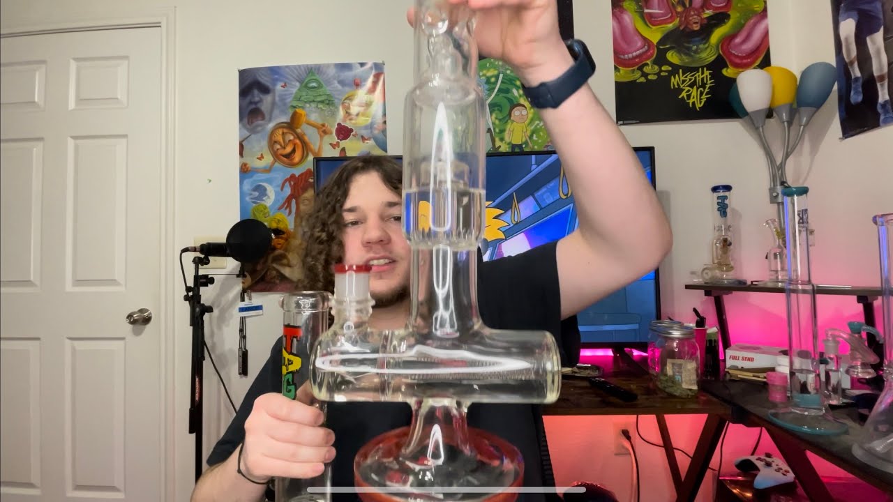 How To Hit A Bong | After Work Sesh