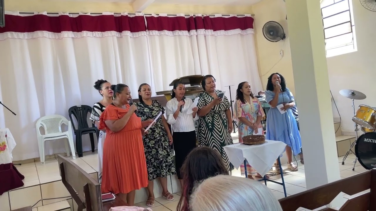Grupo de  louvor manancial ( regência )