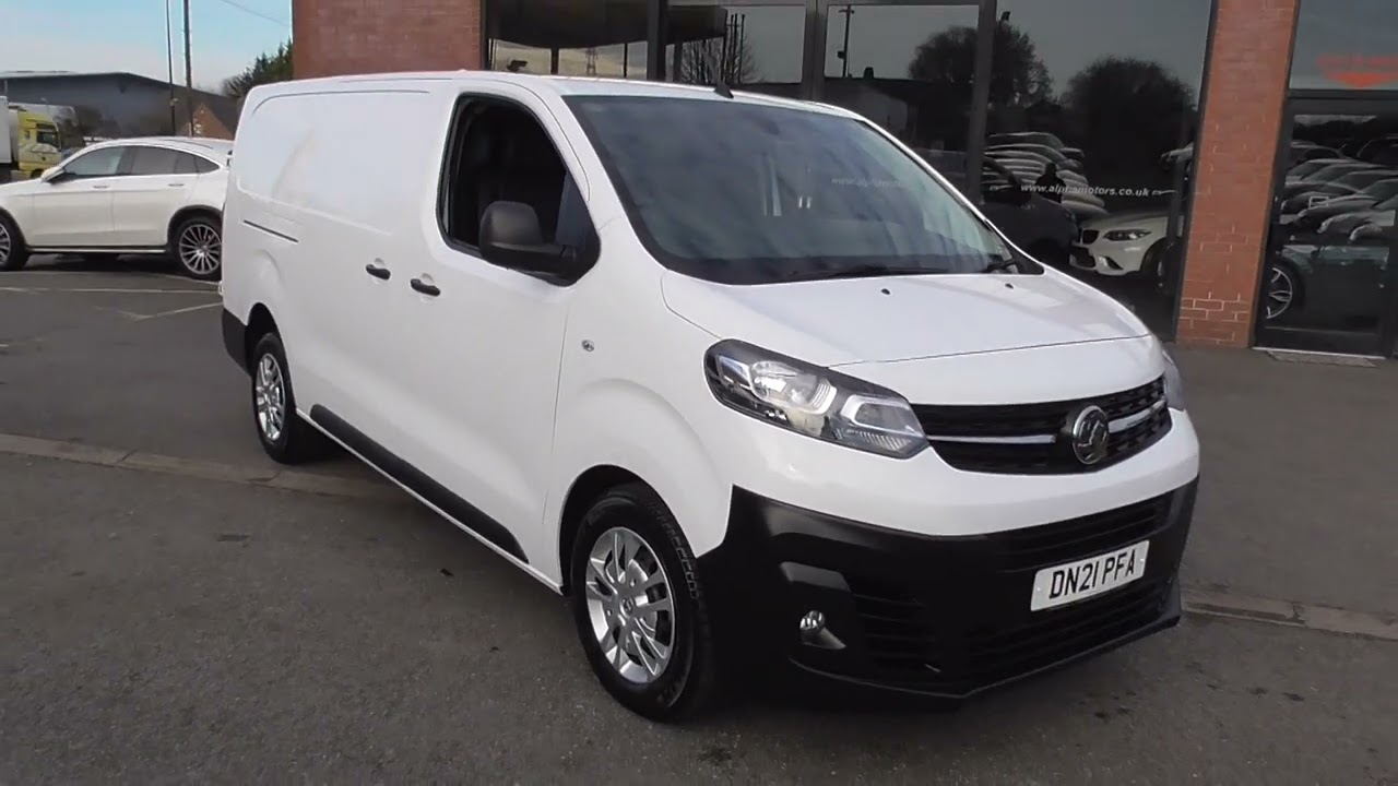 Vauxhall Vivaro 1.5L L2H1 2900 DYNAMIC S/S