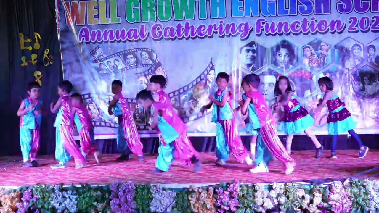 Aa bhai zara dekh ke chalo by Srkg student #annualgathering . well Growth English school