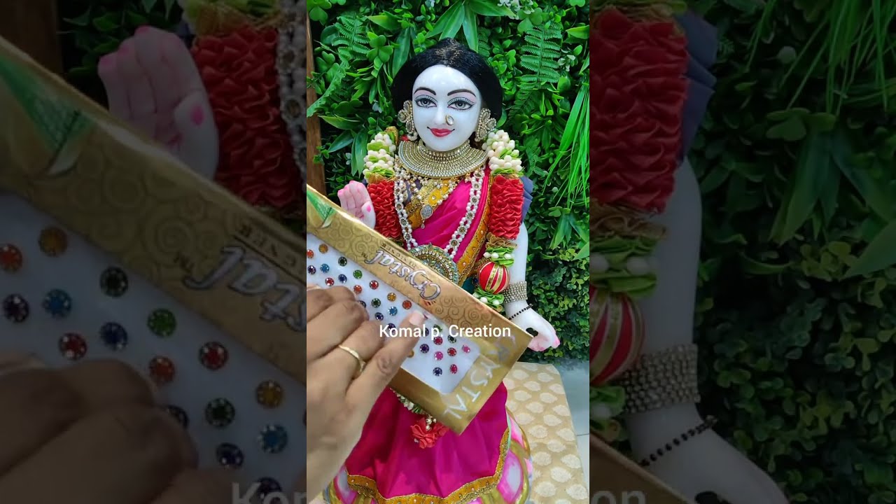 Shree Radha rani ka sadi me shringar darshan 🙏.. radhe radhe #radharanishringar