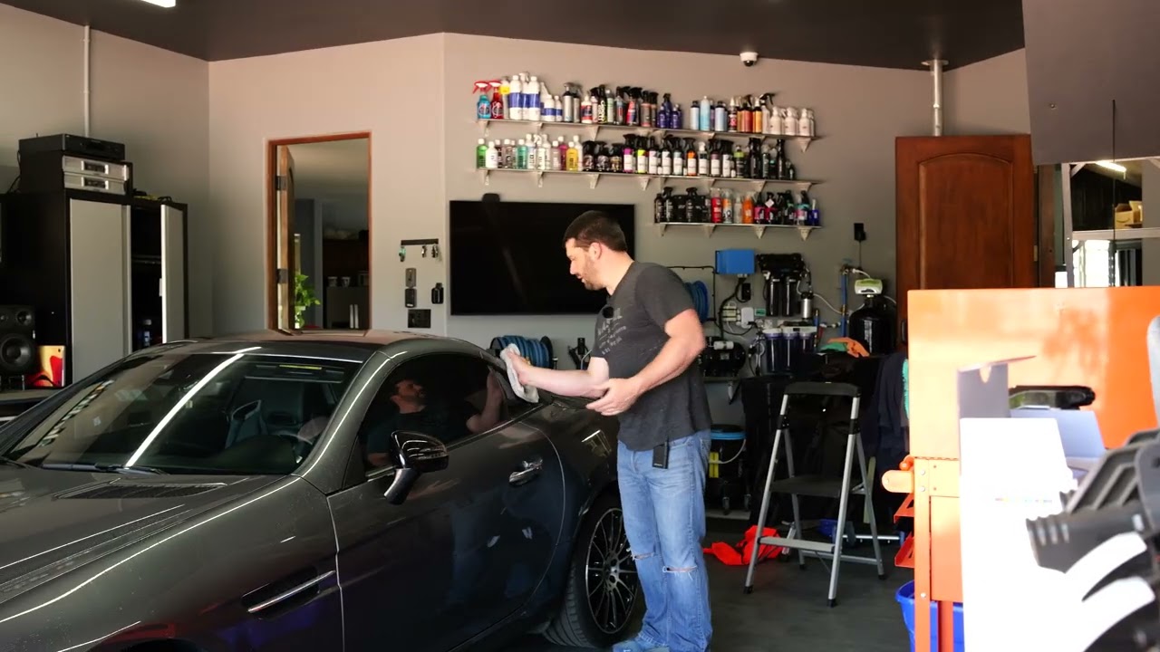 Waterless washing with maniac detailing products IG736