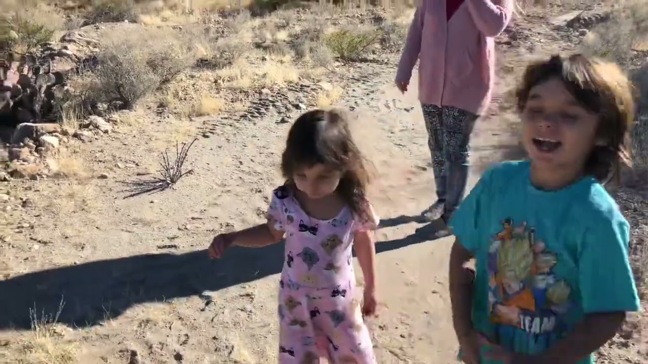 Family Nature Walk 🏜 #nature #family #barefoot #desert #kids #fun #landscape #meditation #challenge