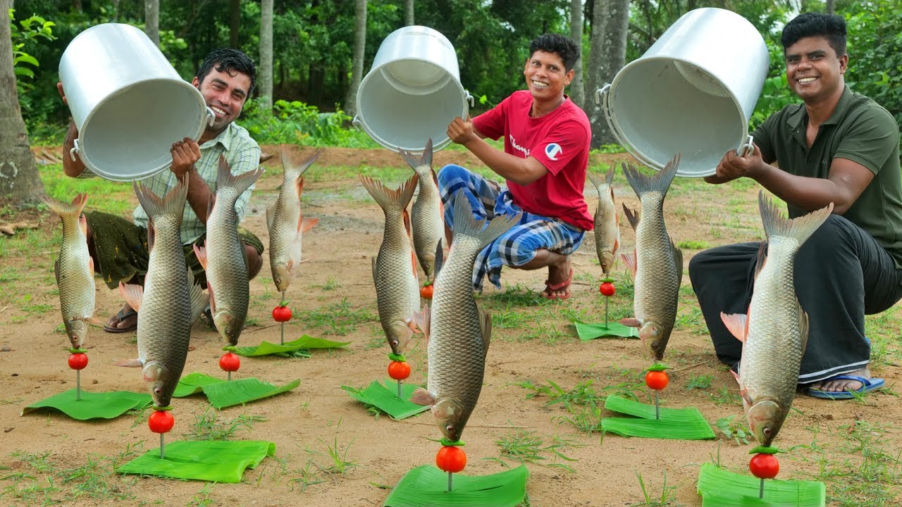 BUCKET FISH | A Whole Fish Fried Under A Bucket | Yummy Bucket Fish Making