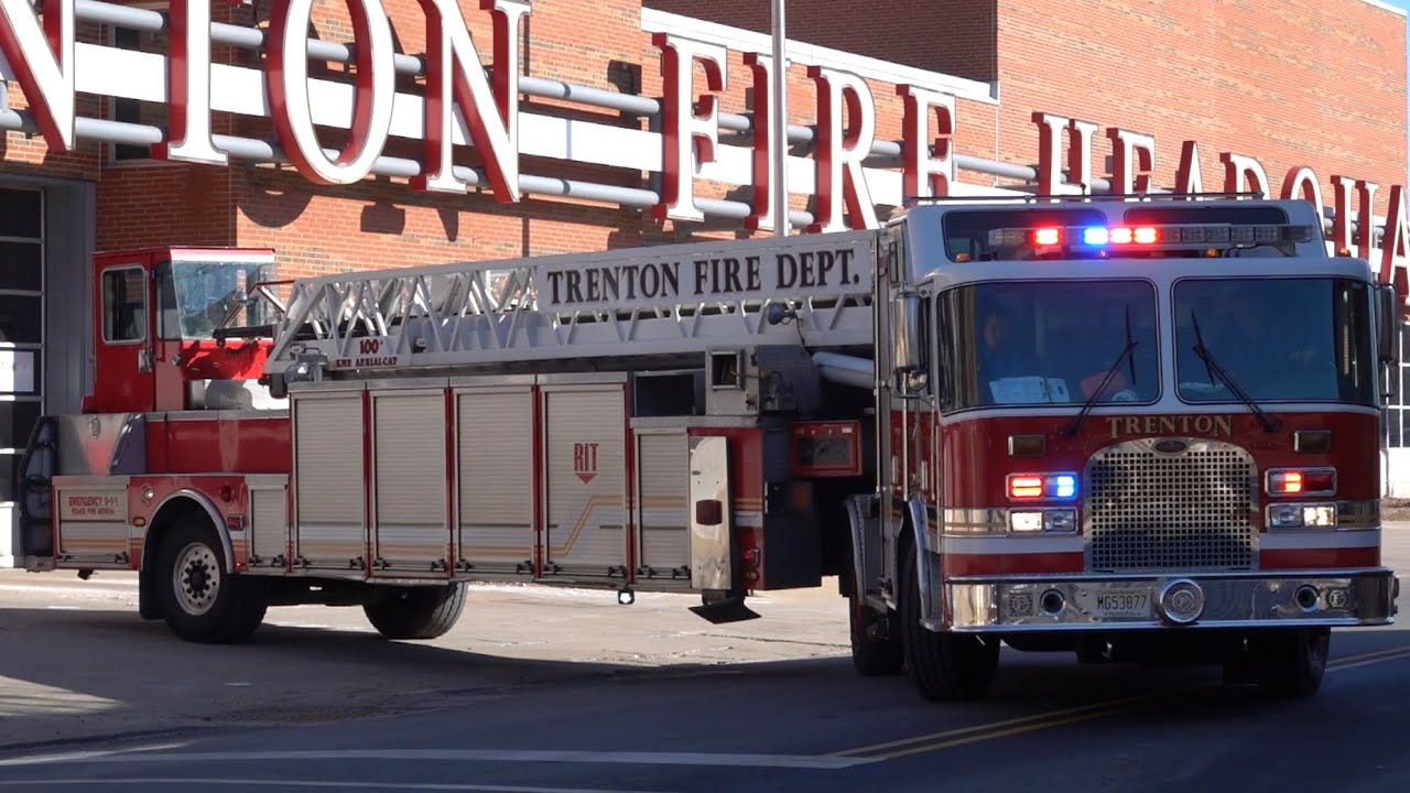 Trenton Fire Department Reserve Ladder 4 Responding 2/26/25