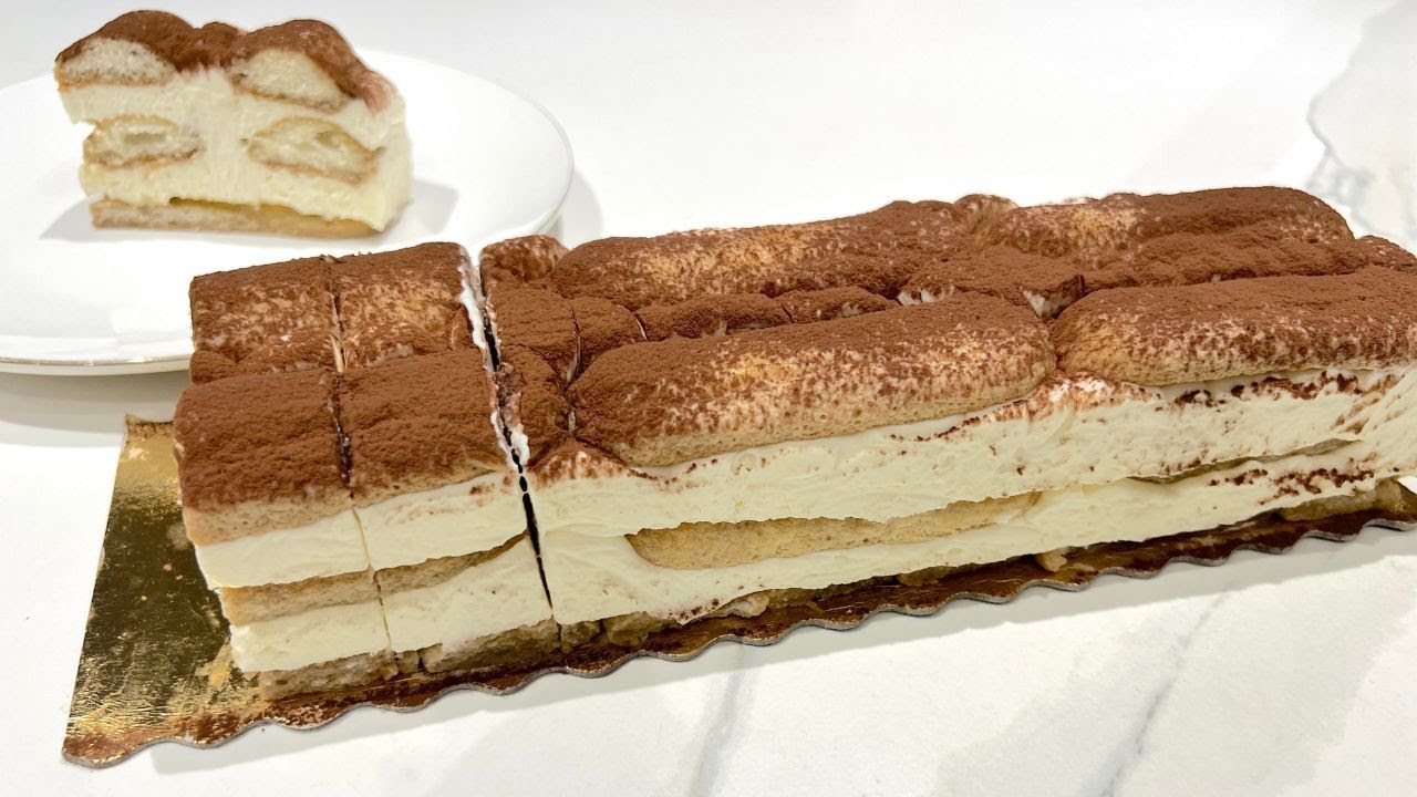 BUCHE INRATABLE FACON TIRAMISU