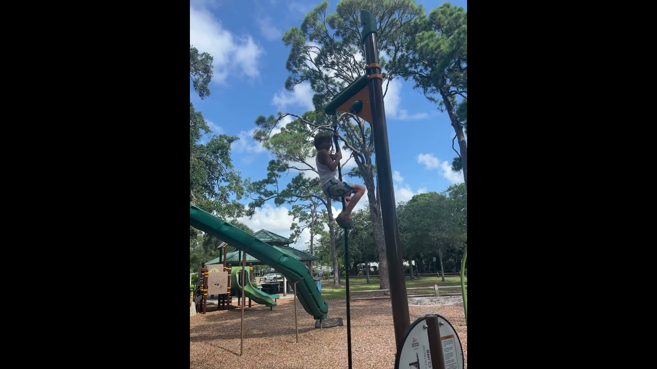 KIDS CLIMBING THE ROPE!.. #sports #climbing #ropeclimbing
