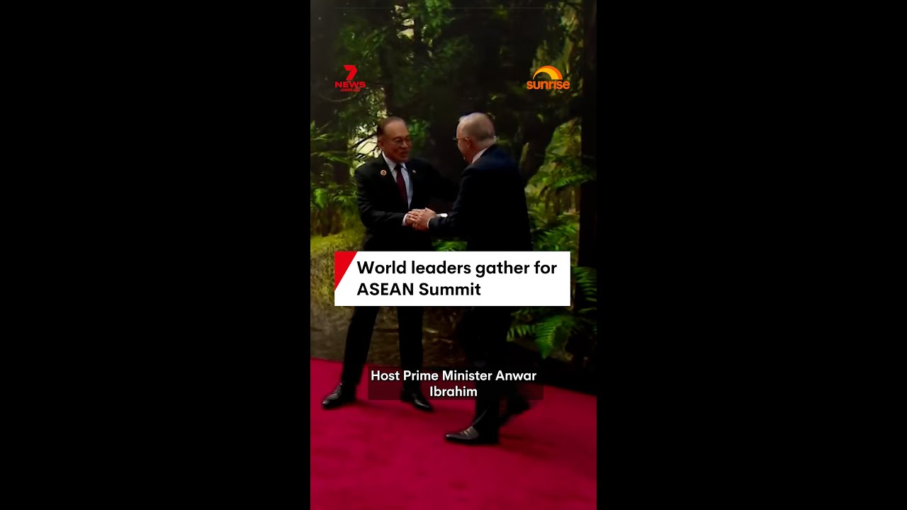 World leaders gather for ASEAN Summit
