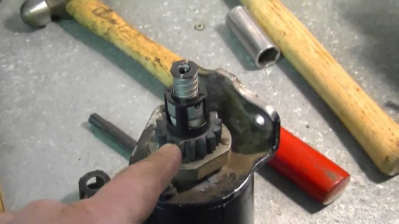 Lawn Tractor Starter Gear Repair with Briggs & Stratton Engine