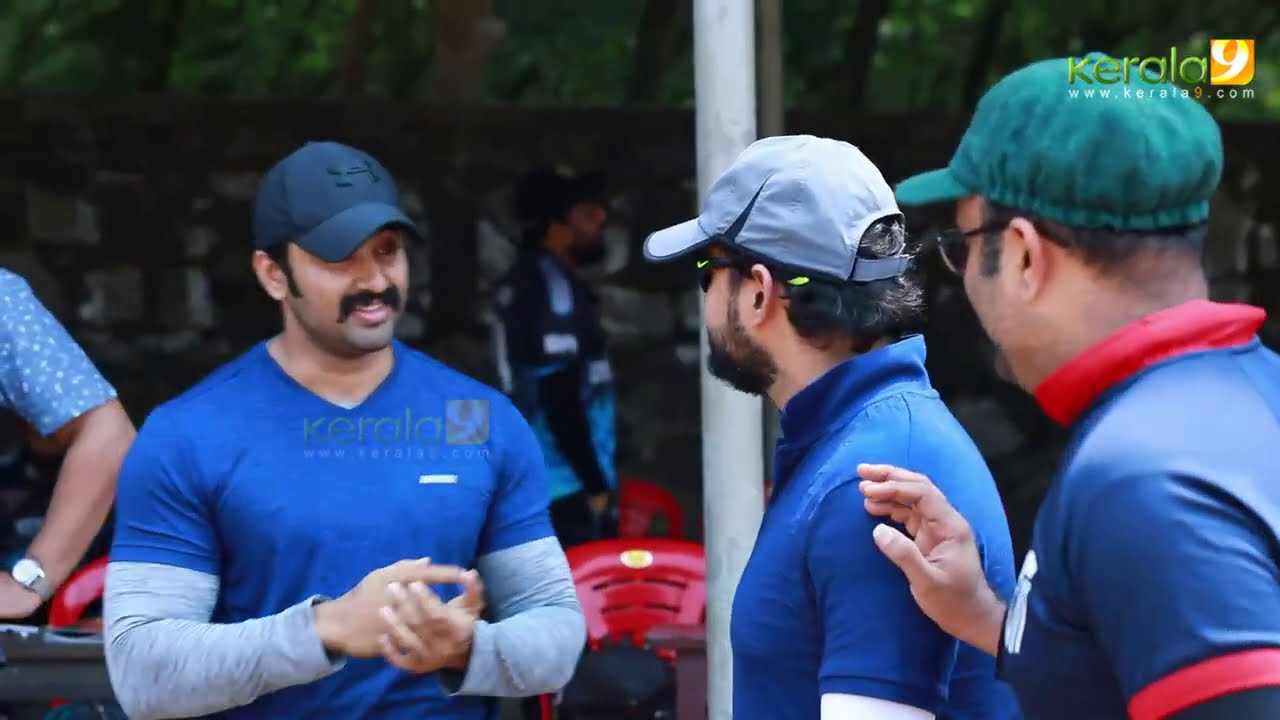 Kunchacko Boban and Unni Mukundan at Celebrity Cricket League 2021 - Kerala9.com