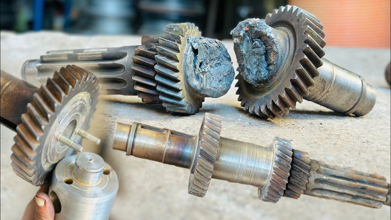 Technique replaced rebuild truck gear block shaft broken repaired & 2 pics repair